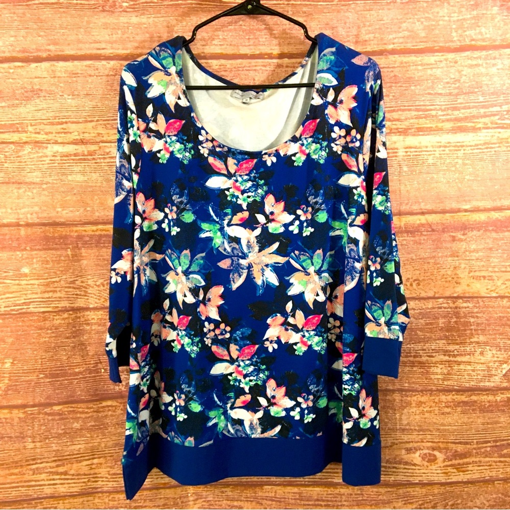 Hilliard and Hanson blue floral top